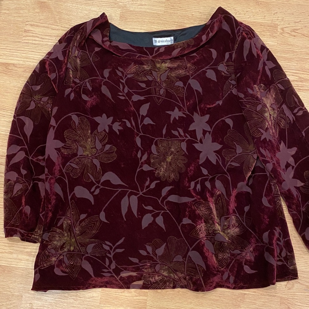 Preowned Dressbarn Burgundy Floral burnout Velvet Blouse 2 X Excellent